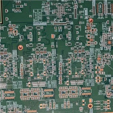 20 Večslojno tiskano vezje